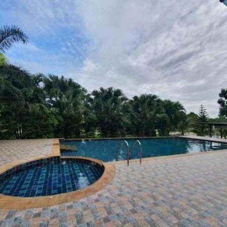 Phuphayot Resort Trang Exteriör bild