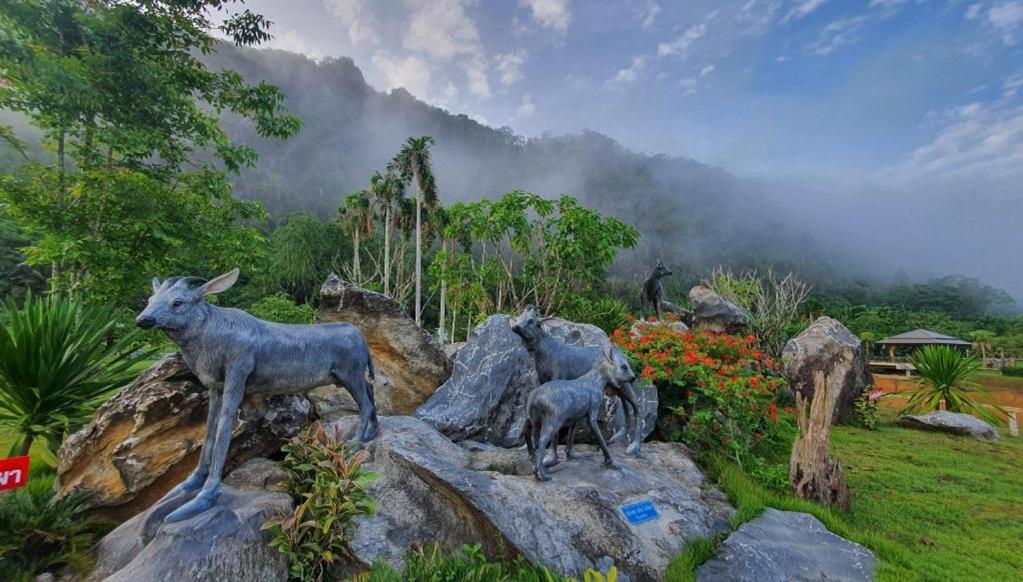Phuphayot Resort Trang Exteriör bild