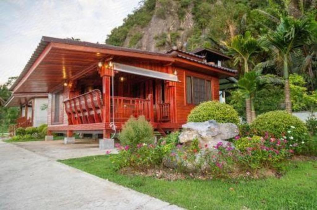 Phuphayot Resort Trang Exteriör bild