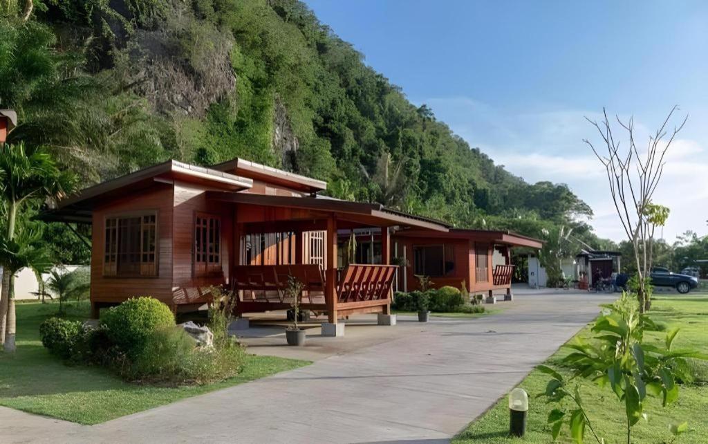 Phuphayot Resort Trang Exteriör bild