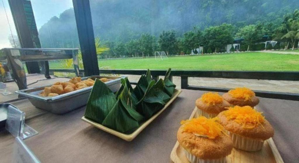 Phuphayot Resort Trang Exteriör bild