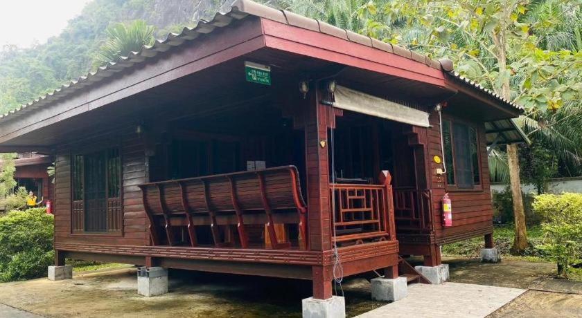Phuphayot Resort Trang Exteriör bild