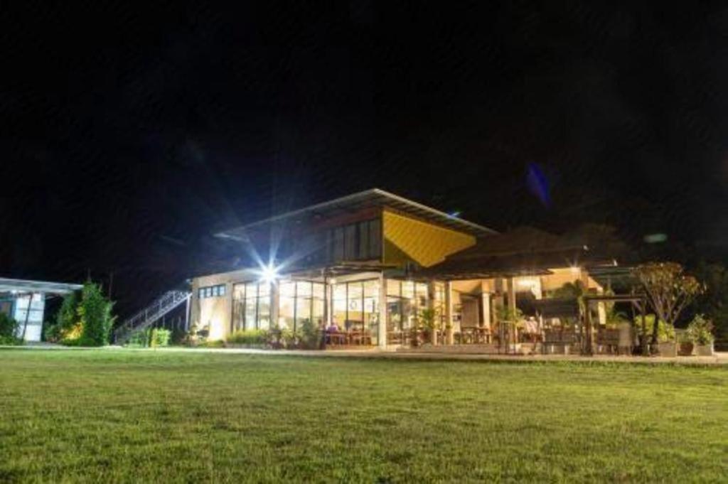 Phuphayot Resort Trang Exteriör bild