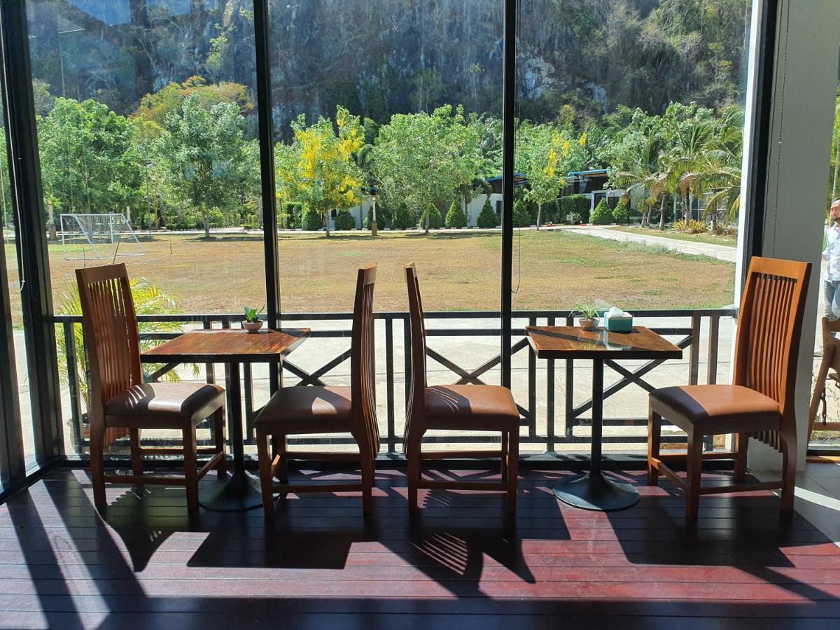 Phuphayot Resort Trang Exteriör bild